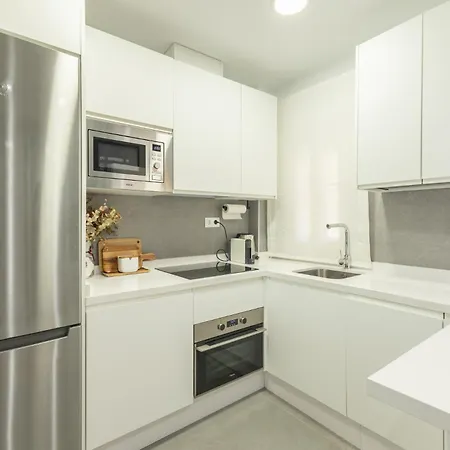 Apartment Charming 2 Bedrooms With Free Parking At Plaza Alameda By Ocityzen *
