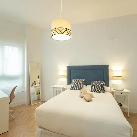 Apartment Charming 2 Bedrooms With Free Parking At Plaza Alameda By Ocityzen